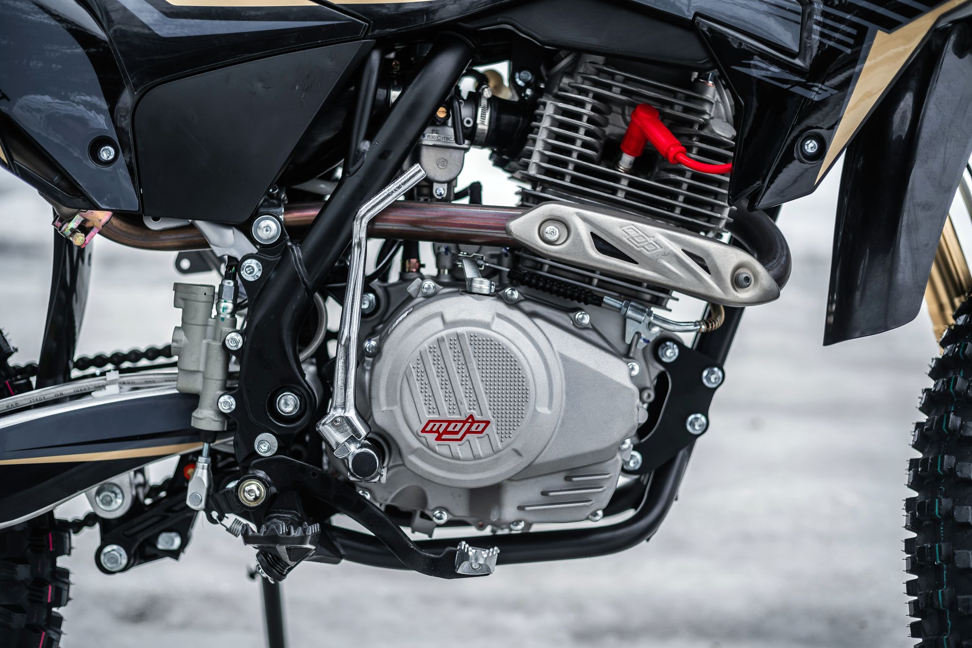 Z3 Gold Black (черный пластик)