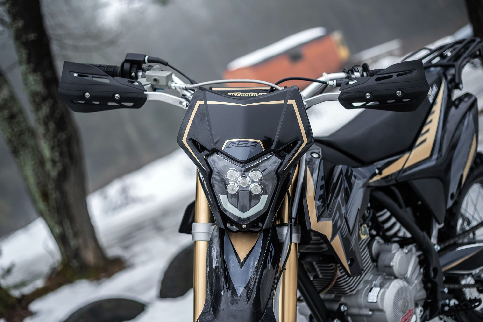 Z3 Gold Black (черный пластик)